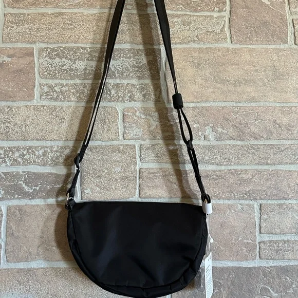 Lululemon All Night Micro Festival Bag Zip Top - Picture 4 of 7